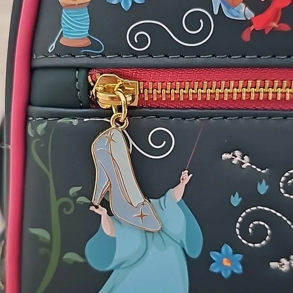 Loungefly Cinderella Backpack - Picture 6 of 8